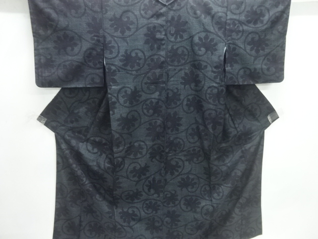 唐草模様織り出し本場結城紬80亀甲着物（石下）